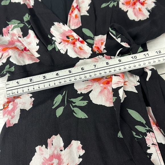 LULU’S take me black floral BOUQUET wrap around dress sz  S - Picture 6 of 12